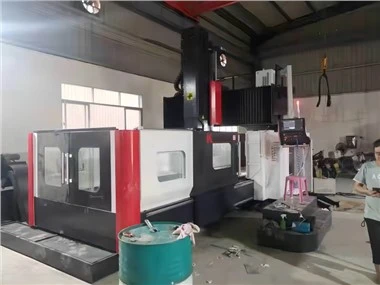 CNC ڈبل کالم گھسائی کرنے والی مشین